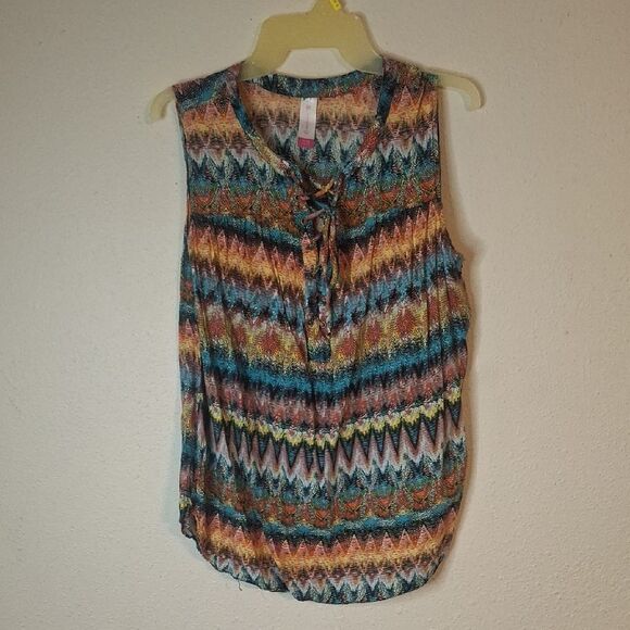No Boundaries Multicolor Zigzag Sleeveless Blouse size XL - Picture 1 of 6